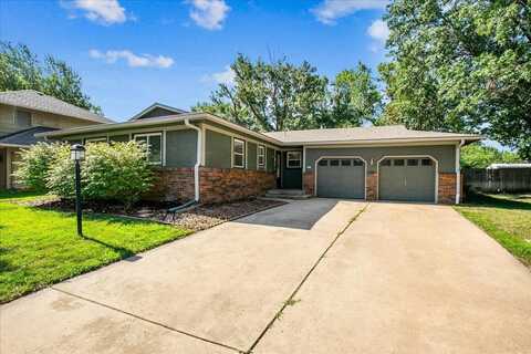 8515 E Lockmoor Cir, Wichita, KS 67207
