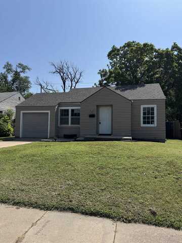 1118 N Terrace Dr, Wichita, KS 67208