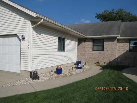 629 Constitution Lane, Deforest, WI 53532