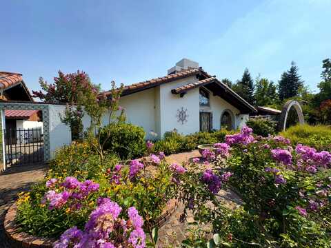 8921 Redbank Road, Redding, CA 96001