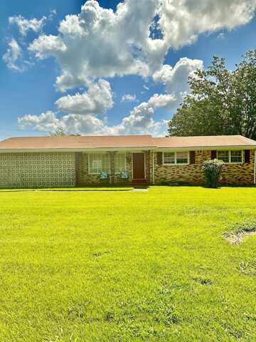 710 N High St, Tuscumbia, AL 35674