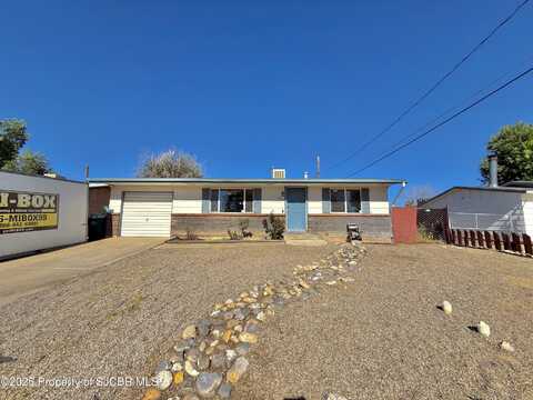 2504 EDGECLIFF Drive, Farmington, NM 87402