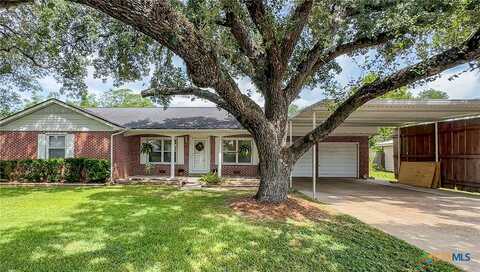 108 Sandra Street, Edna, TX 77957