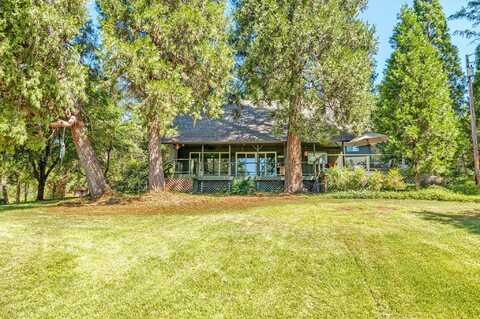 1630 Sykes Creek Road, Rogue River, OR 97537