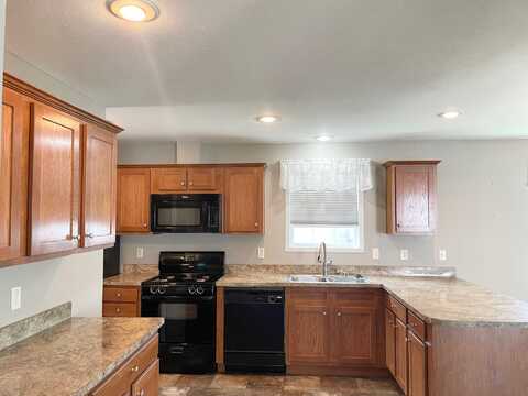 6188 Crestwood, White Lake, MI 48383