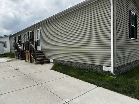 46315 Chadsworth, Macomb, MI 48044
