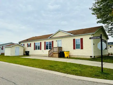8205 Harrow Ct, Northville, MI 48167