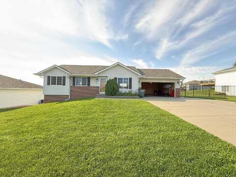 203 HICKORY RIDGE Lane, GLENWOOD, IA 51534