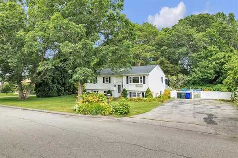 8 Tonkawa Avenue, Westerly, RI 02891