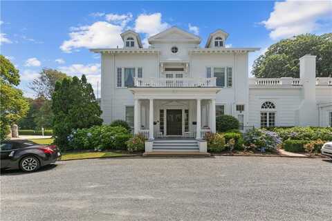 718 Bellevue Avenue, Newport, RI 02840