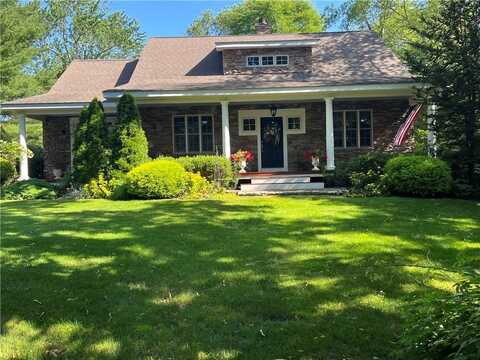 93 Kickemuit Avenue, Bristol, RI 02809