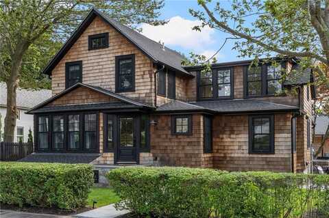 14 Robinson Street, Narragansett, RI 02882