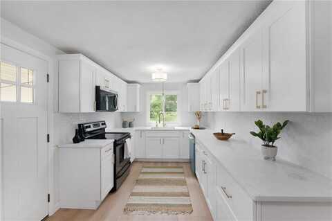 153 Vineyard Avenue, Cumberland, RI 02864