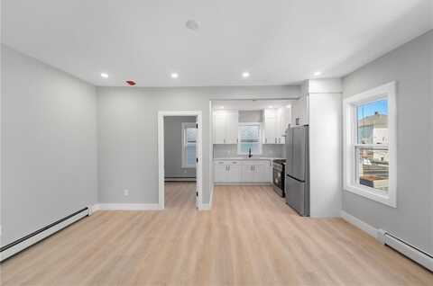 735 Broadway, Pawtucket, RI 02861