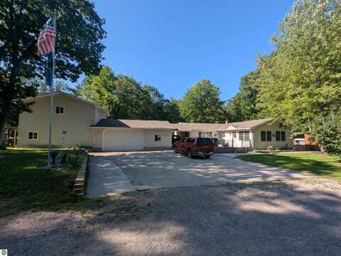 5314 E 16th Street, Au Gres, MI 48703