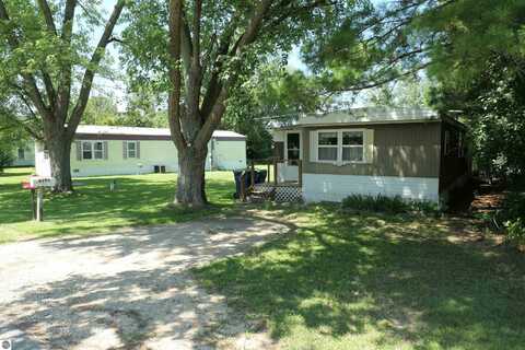 8295 E Olive Road, Wheeler, MI 48662