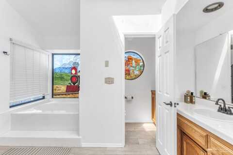 24501 Silver Creek Way, Tehachapi, CA 93561