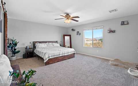 9509 S Quiet Dove Drive, Tucson, AZ 85747