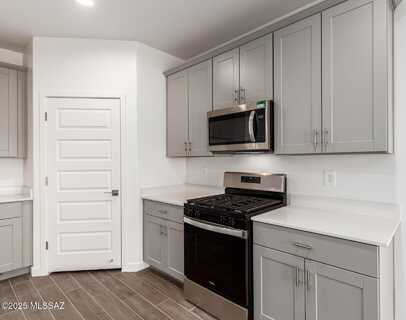 1130 S Nedra Place, Vail, AZ 85641