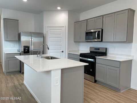 12141 E Morris Carson Drive, Vail, AZ 85641