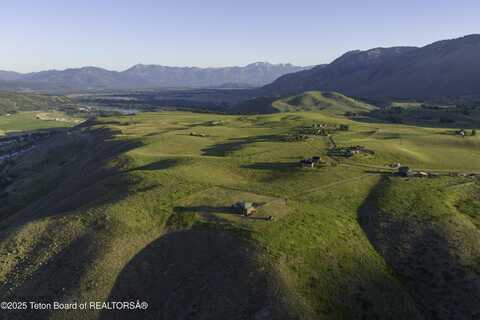7585 S SQUAW CREEK Road, Jackson, WY 83001