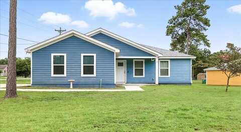 11 Sand Pine Drive, Midway, FL 32343