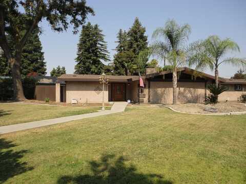 3208 W Royal Oaks Drive, Visalia, CA 93277