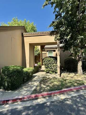 1233 S Kent St Street, Visalia, CA 93277