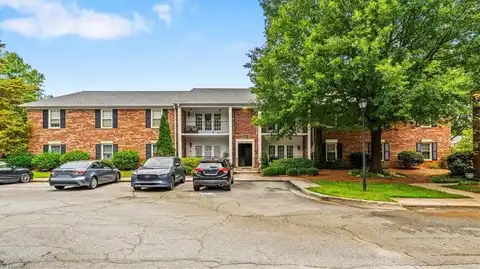12 Fountain Manor Drive, Greensboro, NC 27405
