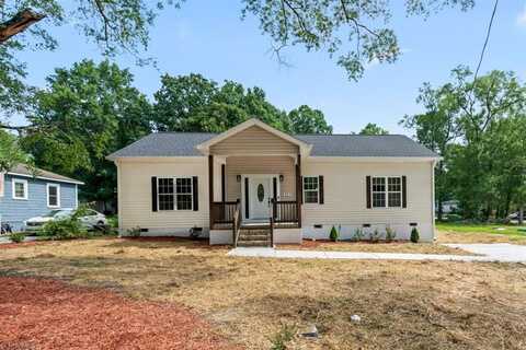 920 Fairway Avenue, Thomasville, NC 27360