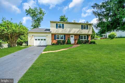 11 ROYAL OAK ROAD, LAWRENCEVILLE, NJ 08648
