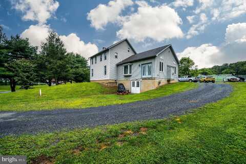 727 HEX HIGHWAY, HAMBURG, PA 19526