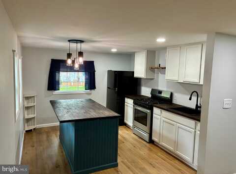 12 HAZELWOOD DR, PITTSGROVE, NJ 08318
