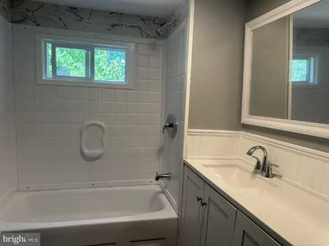 3561 WEYMOUTH ROAD, BROWNS MILLS, NJ 08015