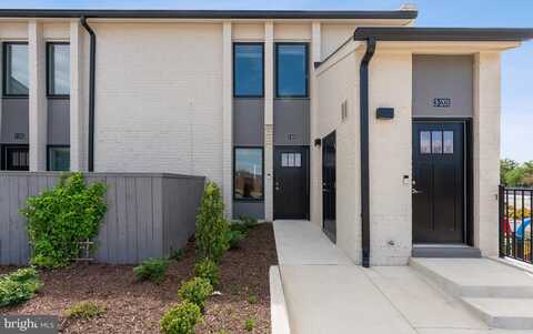 19520 VILLAGE WALK DR., MONTGOMERY VILLAGE, MD 20886