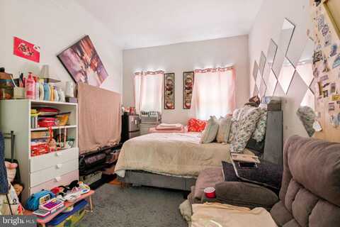 2041 W OXFORD STREET, PHILADELPHIA, PA 19121
