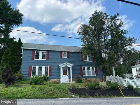 323 W 1ST STREET, BOILING SPRINGS, PA 17007