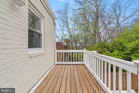5818 EADS STREET NE, WASHINGTON, DC 20019