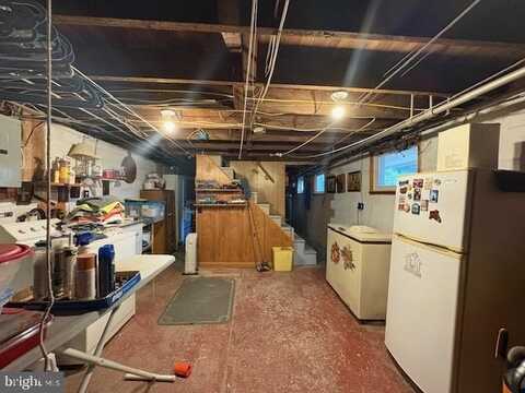 140 MAIN STREET, POTTSVILLE, PA 17901