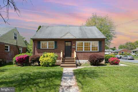 921 VINE STREET, MIDDLETOWN, PA 17057