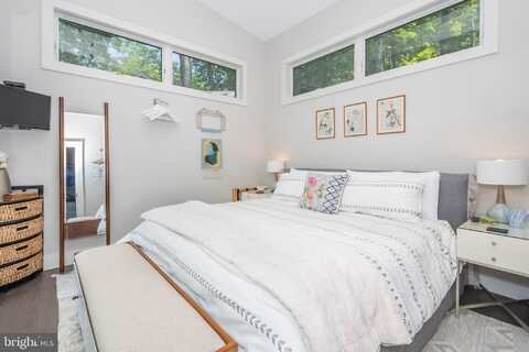 1589 LAKE SHORE DRIVE, OAKLAND, MD 21550