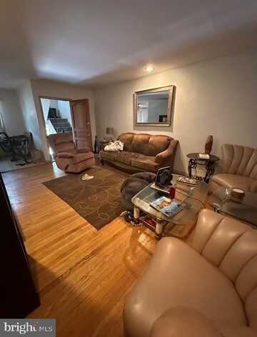 2764 W COUNTRY CLUB ROAD, PHILADELPHIA, PA 19131