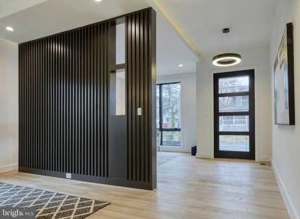 6400 26TH STREET N, ARLINGTON, VA 22207