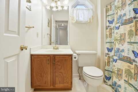 19 MANOR OAKS DRIVE, MILLERSVILLE, PA 17551