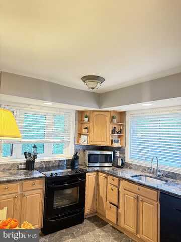 411 ARCH STREET, DELRAN, NJ 08075