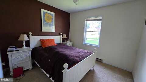10 MEMORY LANE, STEWARTSTOWN, PA 17363