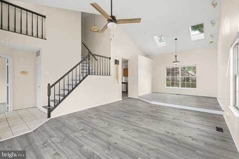 7637 SEANS TERRACE, LANHAM, MD 20706