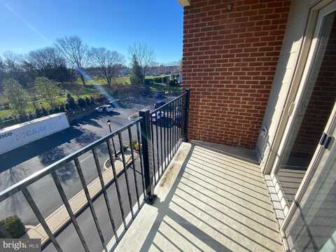 200 N SYCAMORE STREET, NEWTOWN, PA 18940