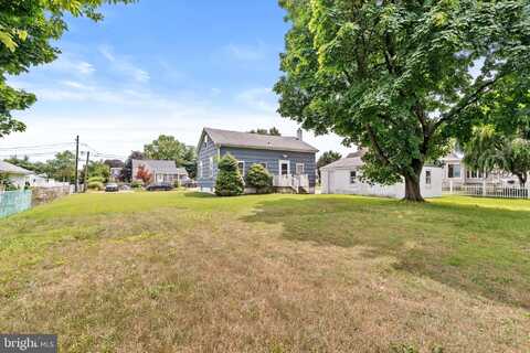 112 DOUGLAS AVENUE, HAMILTON, NJ 08619