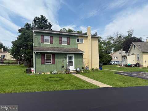 1552 B E PHILADELPHIA AVENUE, GILBERTSVILLE, PA 19525